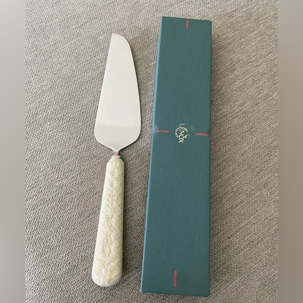 Lenox Promise Collection Cake Server with Ivory Handle